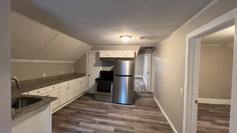 50 Vernon St #3 - Photo 2 of 10