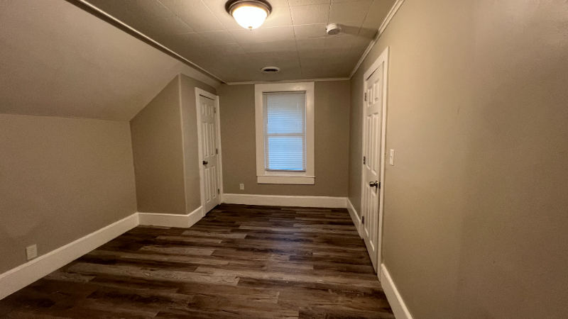 50 Vernon St #3 - Photo 3 of 10