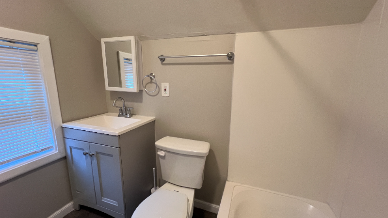 50 Vernon St #3 - Photo 4 of 10