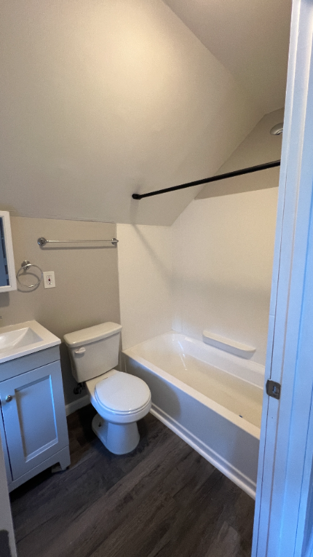 50 Vernon St #3 - Photo 5 of 10