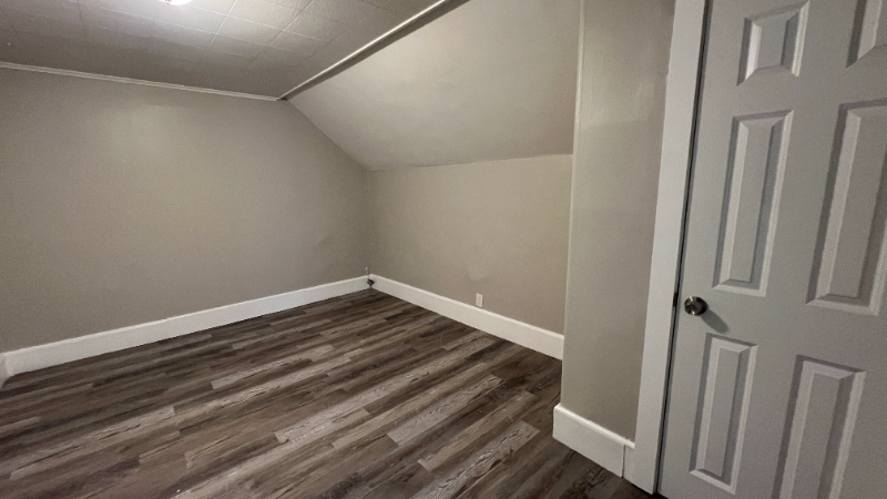 50 Vernon St #3 - Photo 6 of 10