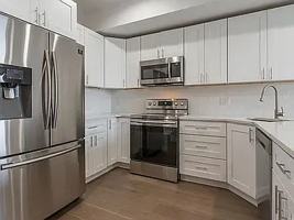 featured image of 426 W Norris St #10