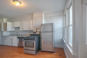 featured image of 141 Cottage St #3
