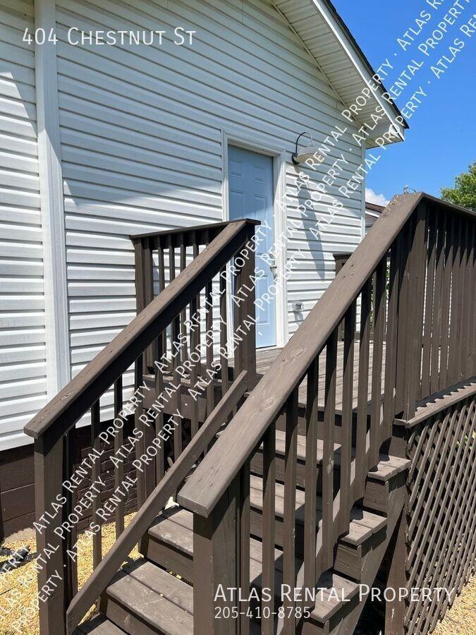 404 Chestnut St - Photo 2 of 14