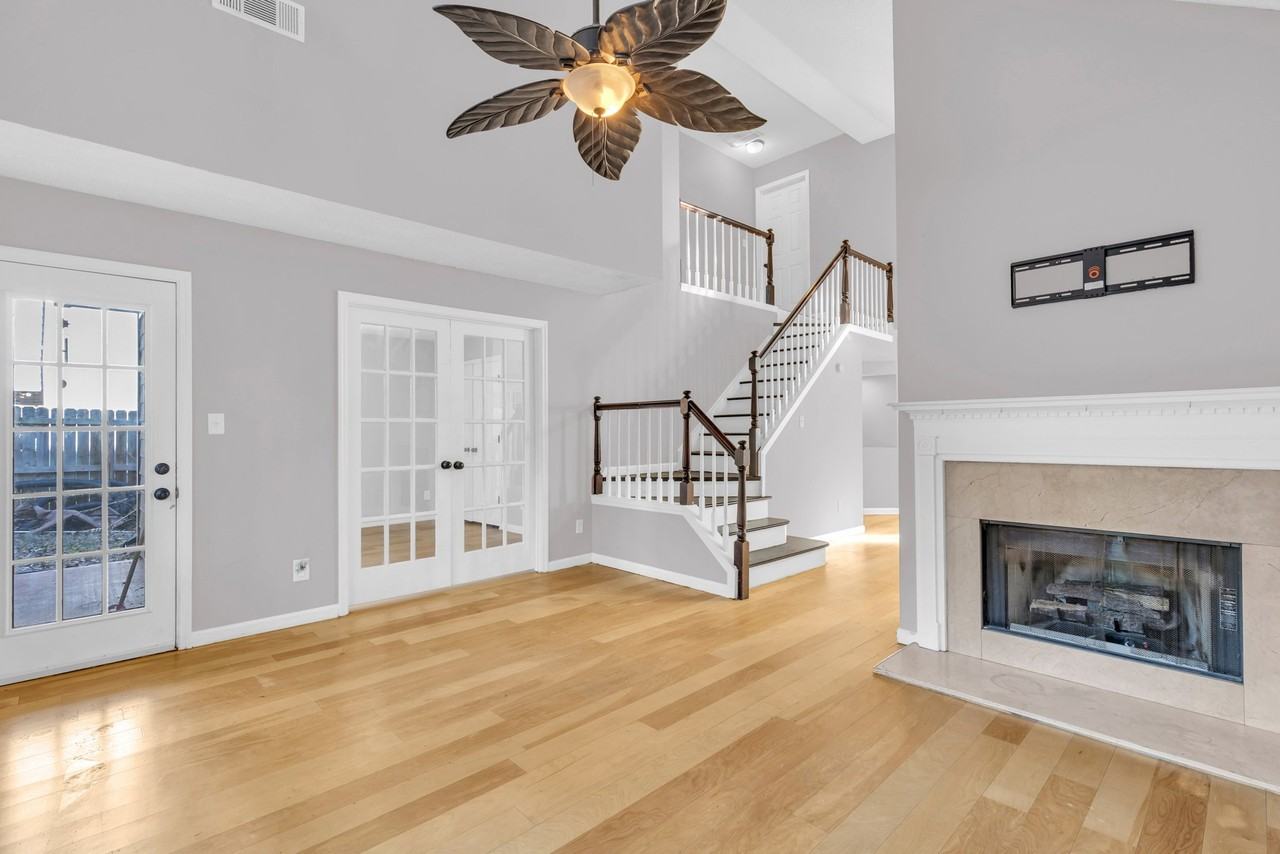 1264 Watercrest Cir - Photo 4 of 25