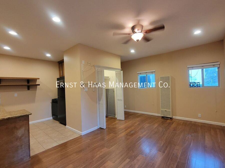 930 E Broadway - Photo 2 of 9