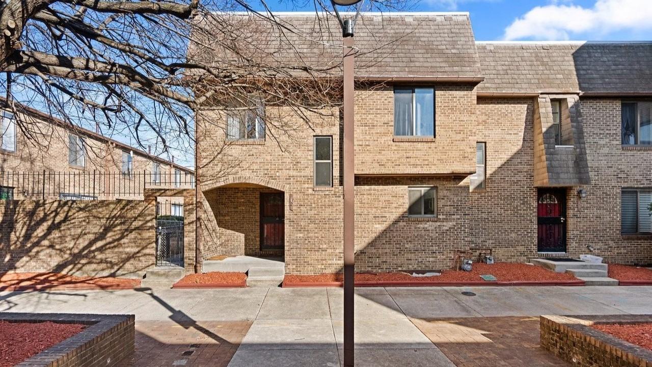 1321 I St Ne - Photo 2 of 28