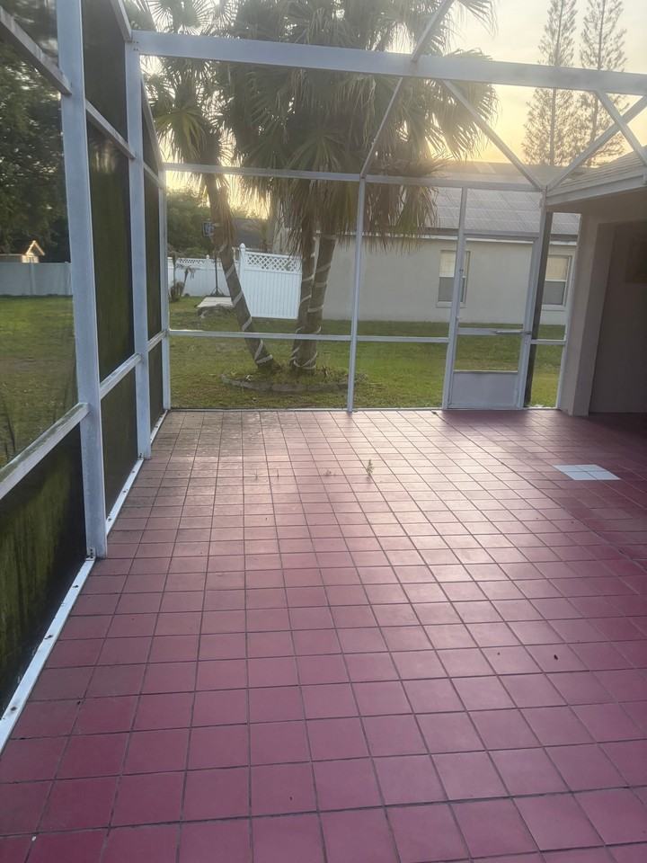 3210 Saint Augustine Ct - Photo 4 of 10