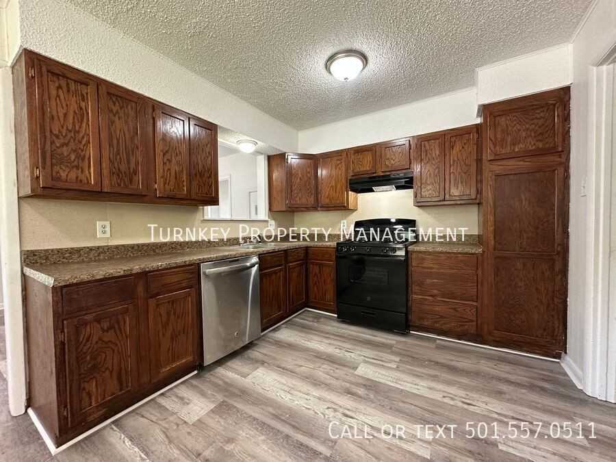 4112 Elam St - Photo 2 of 15