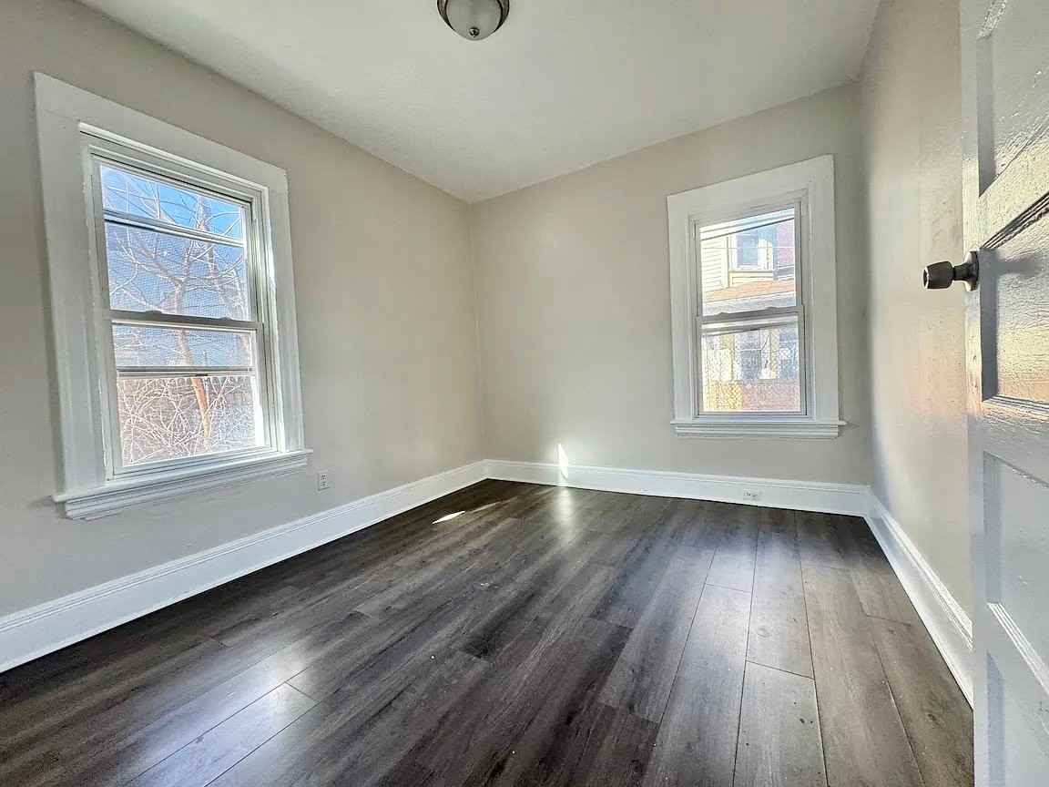 75 Sanford Ave #1 - Photo 4 of 12