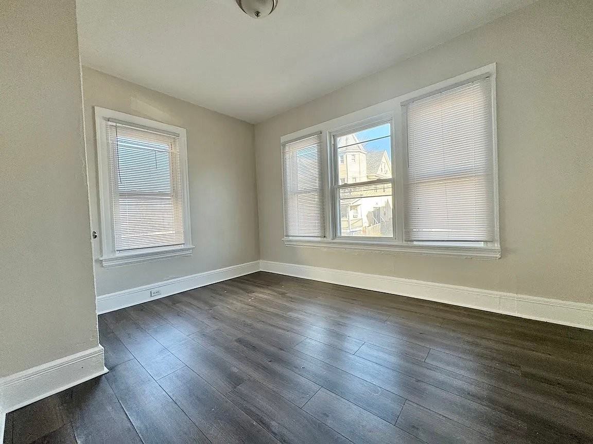 75 Sanford Ave #1 - Photo 5 of 12