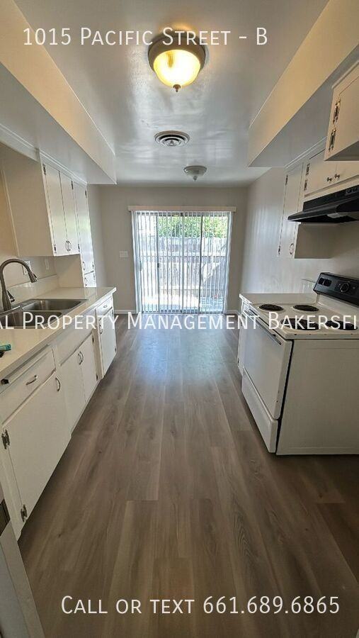 1015 Pacific St #B - Photo 6 of 19