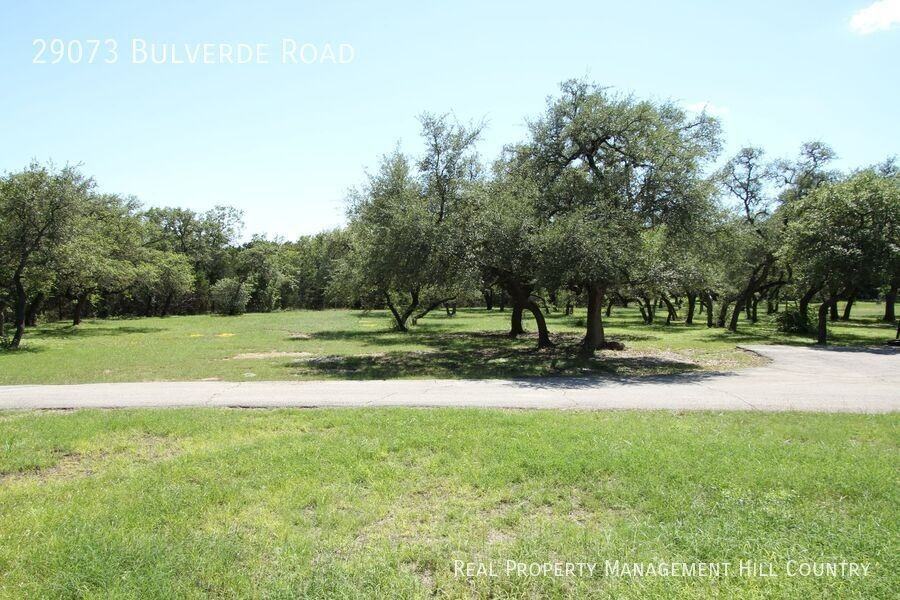 29073 Bulverde Rd - Photo 5 of 45