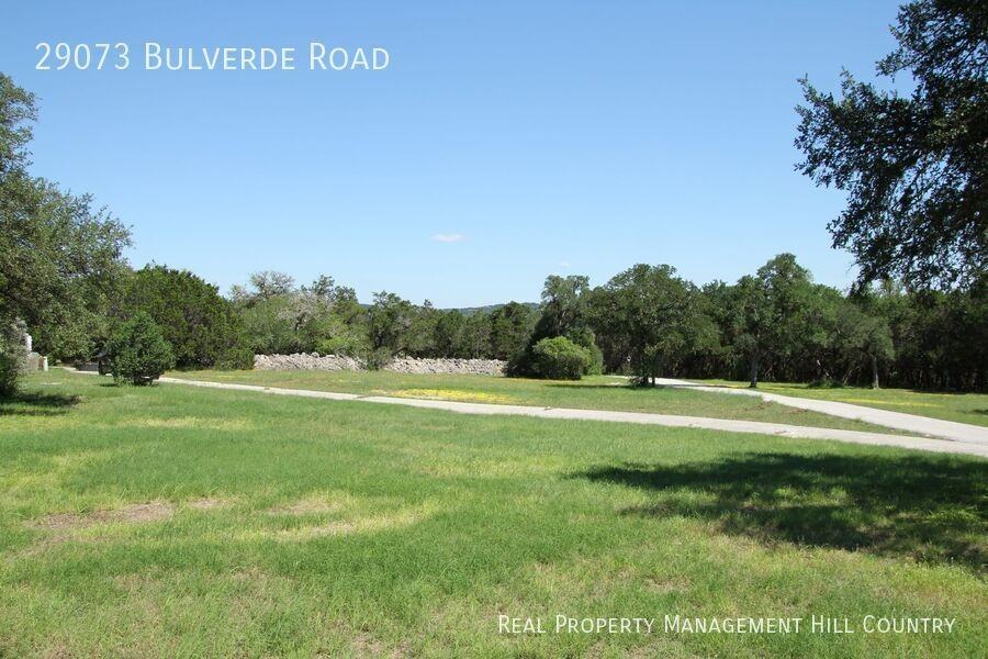 29073 Bulverde Rd - Photo 7 of 45