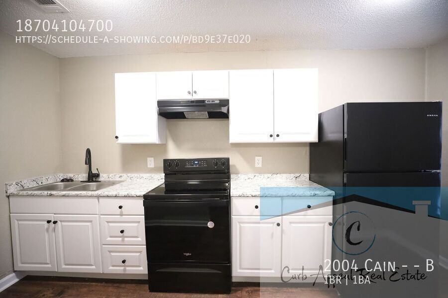 2004 Cain St #B - Photo 4 of 14