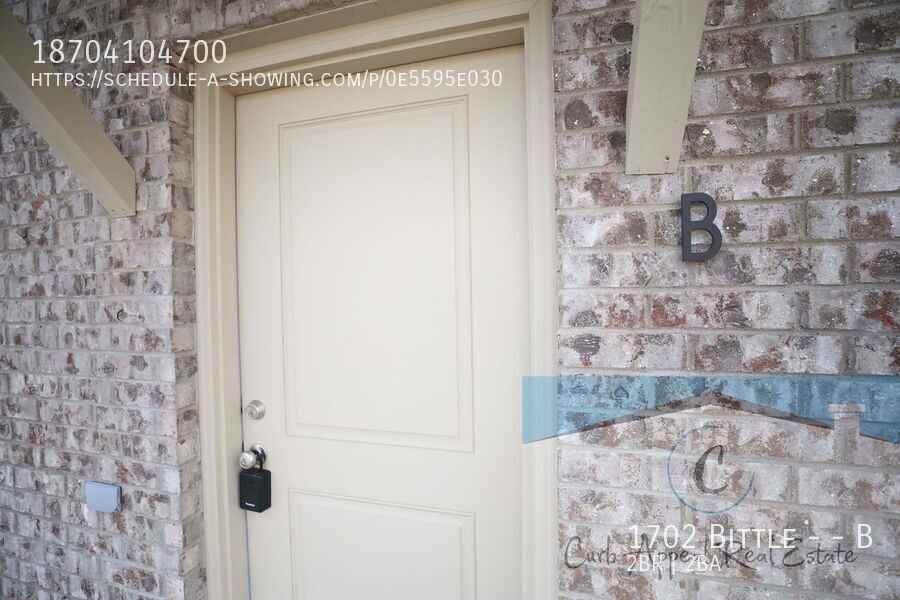 1702 Bittle St #B - Photo 4 of 11