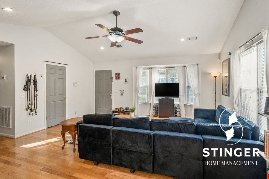 88 Pelican Cir - Photo 4 of 22