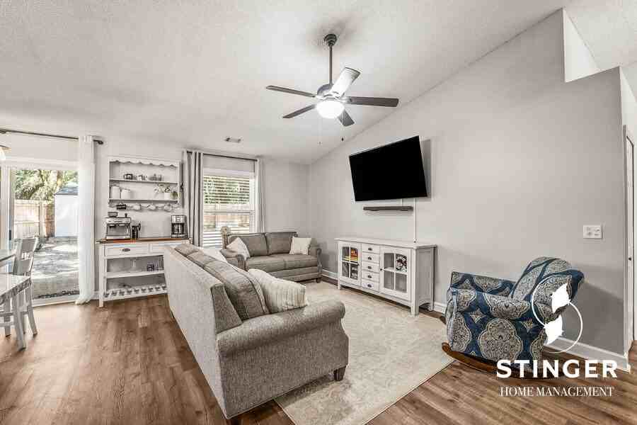 53 Brindlewood Dr - Photo 5 of 35