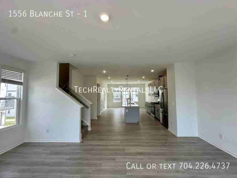 1556 Blanche St #1 - Photo 3 of 26