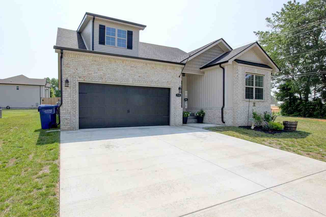 715 Jodine Ann Dr - Photo 3 of 50
