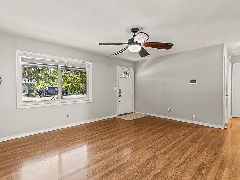 11183 110th Ave - Photo 3 of 19