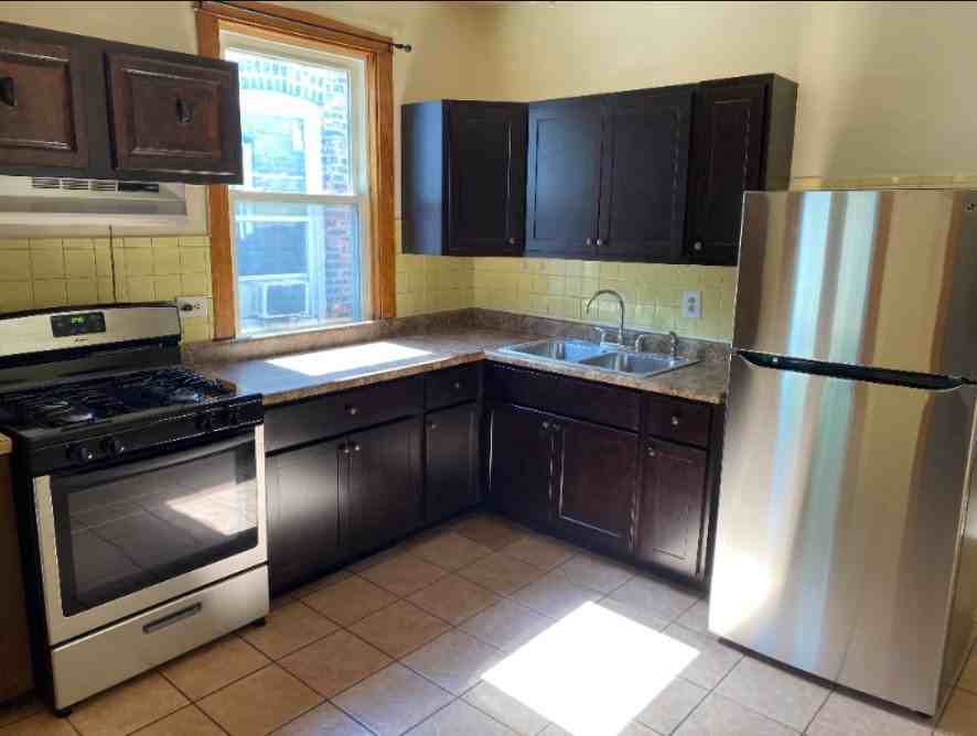 5939 S Maplewood Ave #2 - Photo 2 of 9