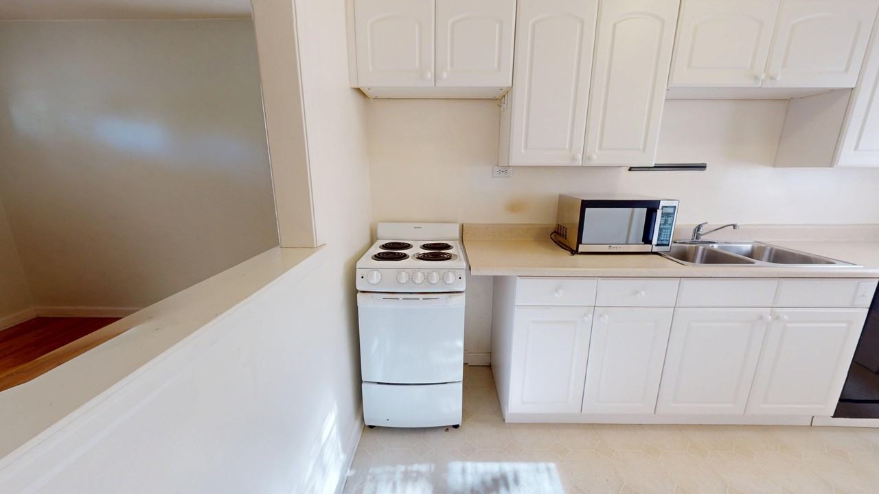 2525 S Clayton St #1 - Photo 5 of 36