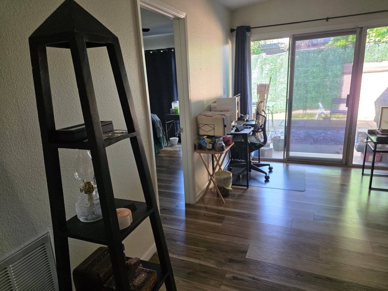 5306 N 15th Dr - Photo 2 of 10