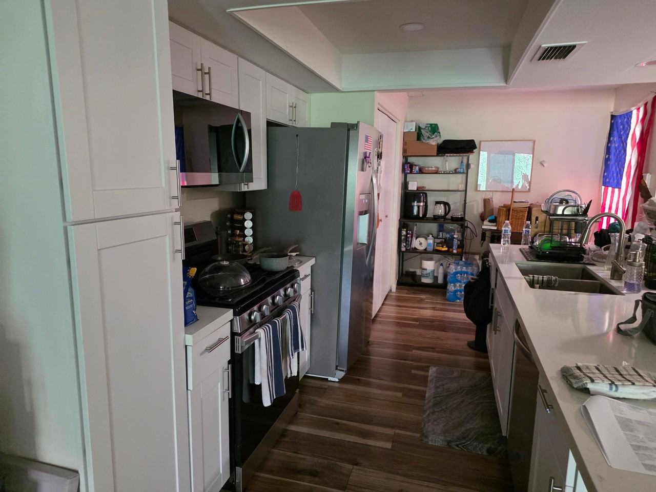 5306 N 15th Dr - Photo 3 of 10