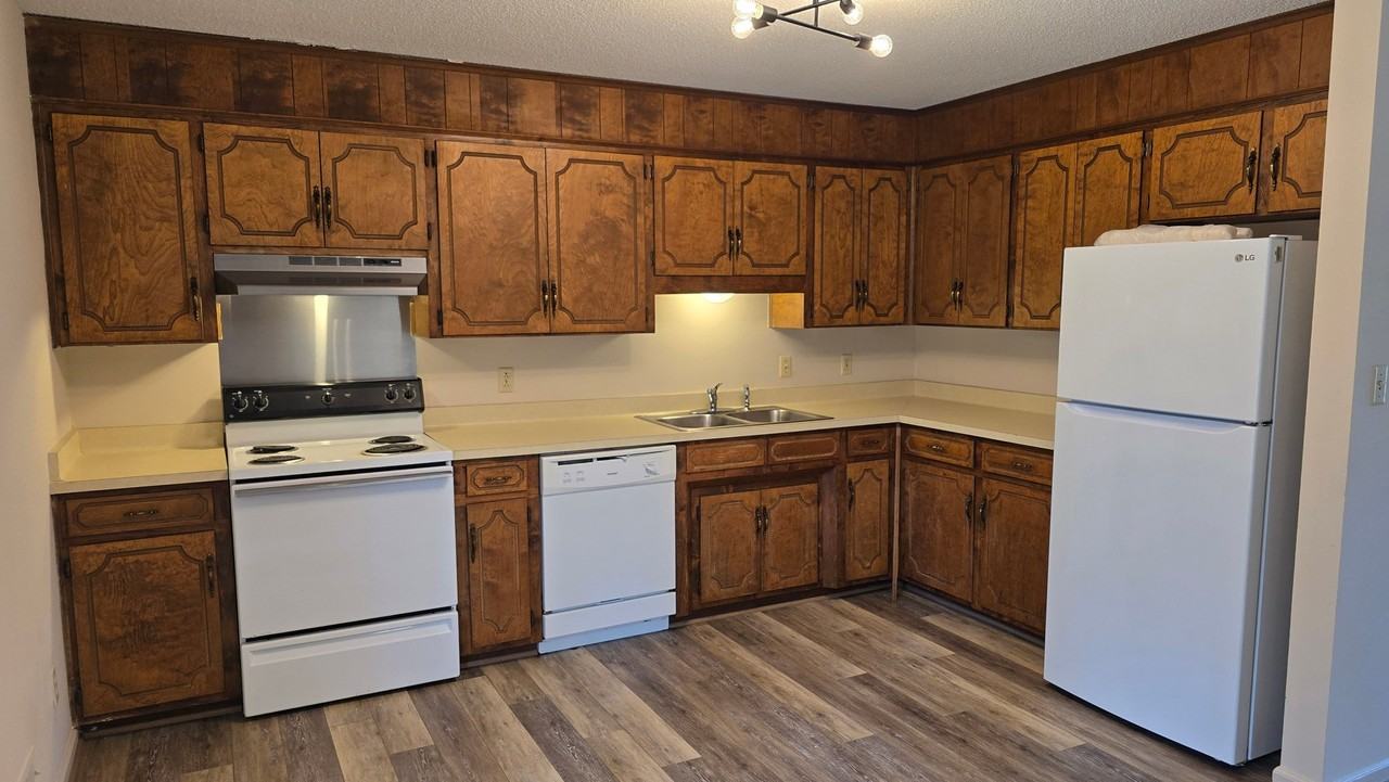 33 Nesbitt St #A - Photo 3 of 14