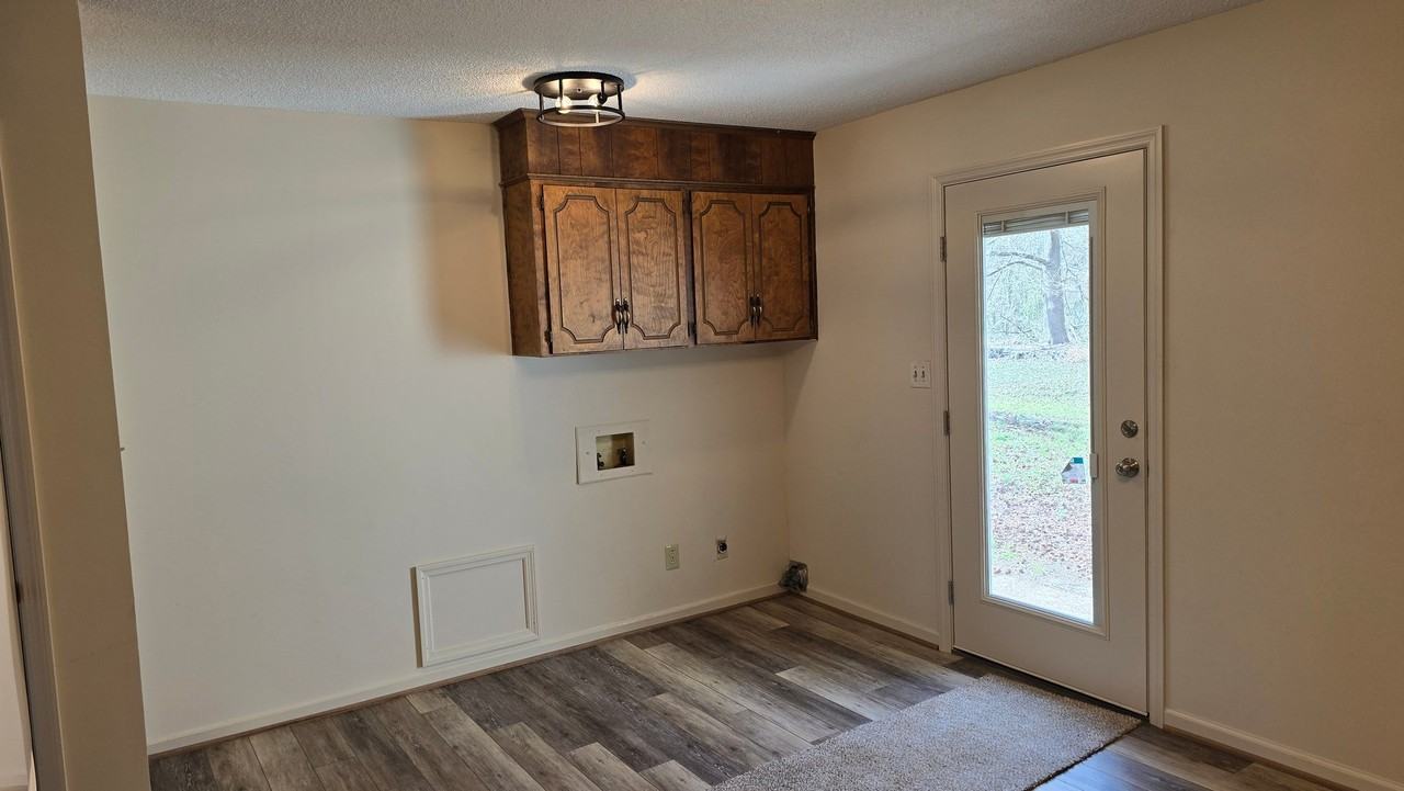33 Nesbitt St #A - Photo 5 of 14