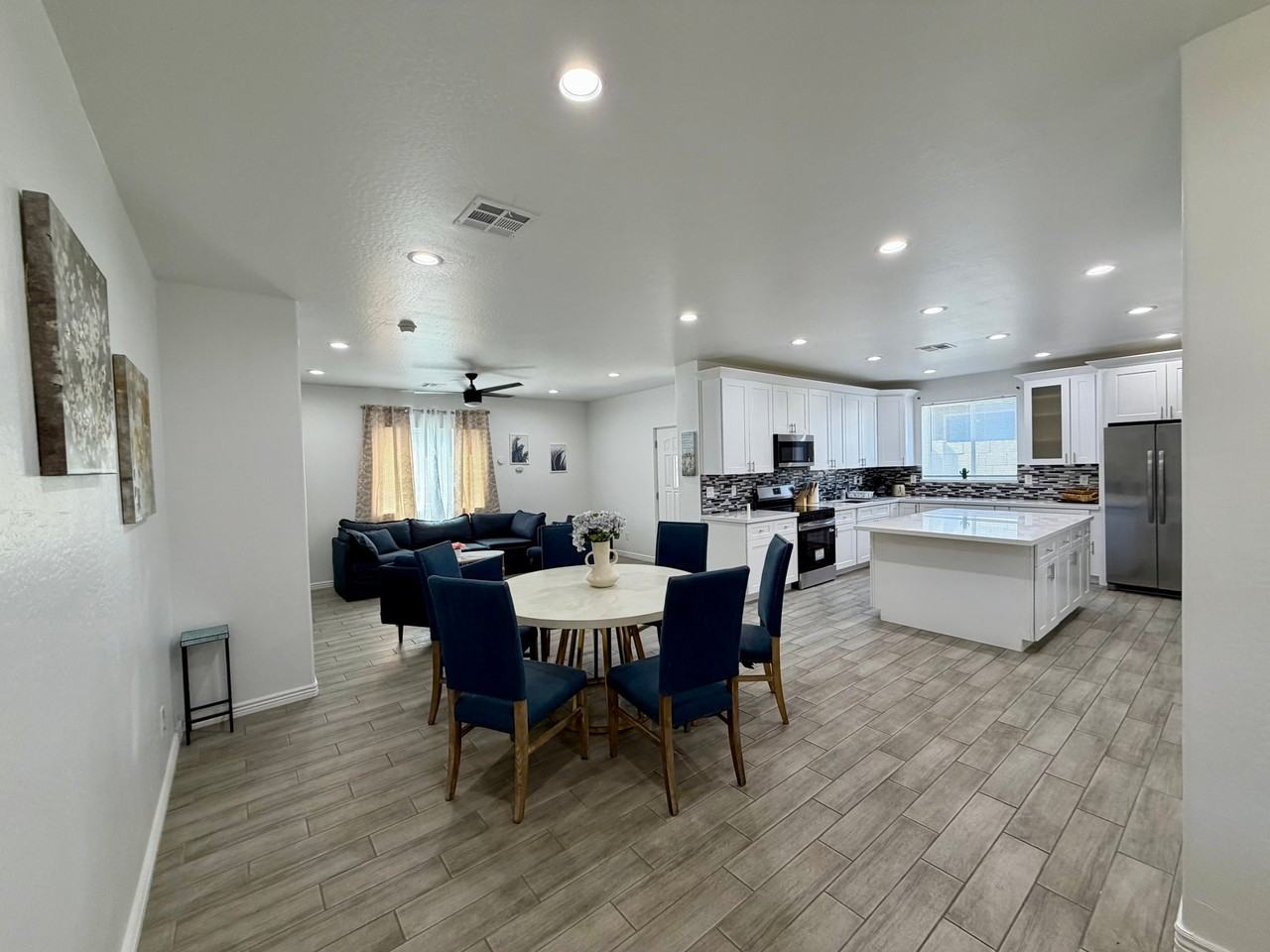 6745 N 53rd Dr - Photo 4 of 18
