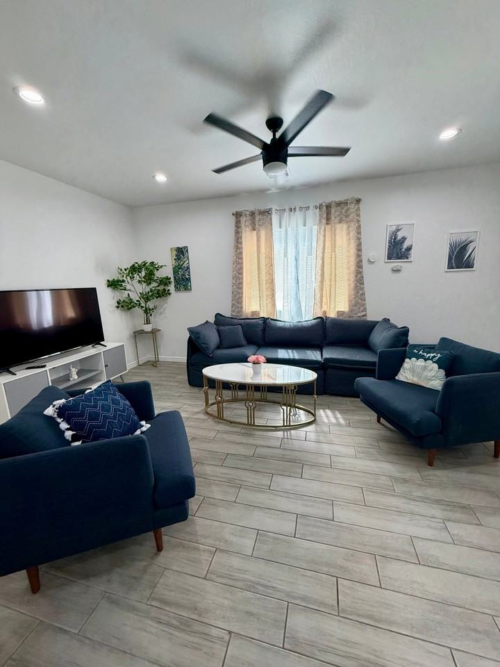 6745 N 53rd Dr - Photo 6 of 18
