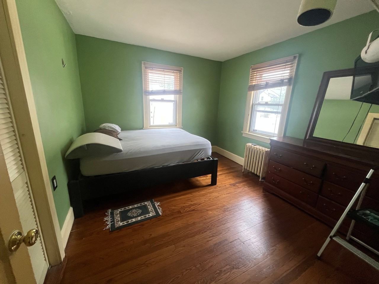 834 Edward St - Photo 5 of 6