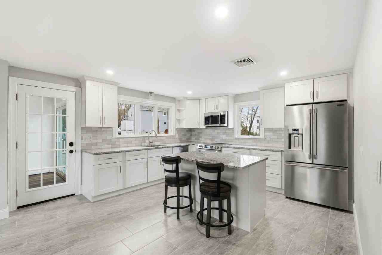 57 Mount Pleasant St - Photo 4 of 12