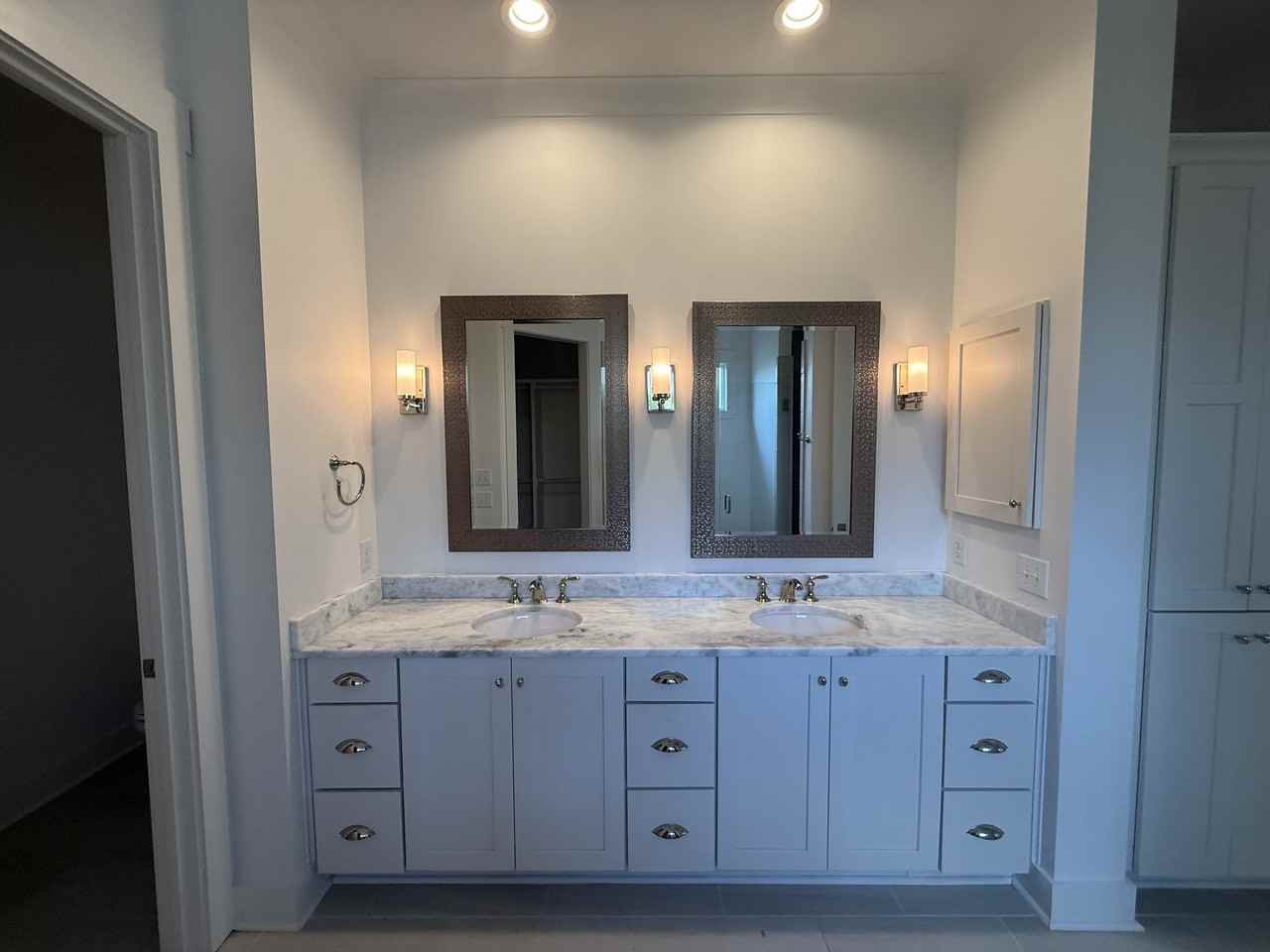 427 Colony Dr - Photo 5 of 6
