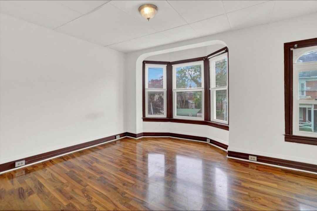 213 Kurtz Ave - Photo 3 of 5