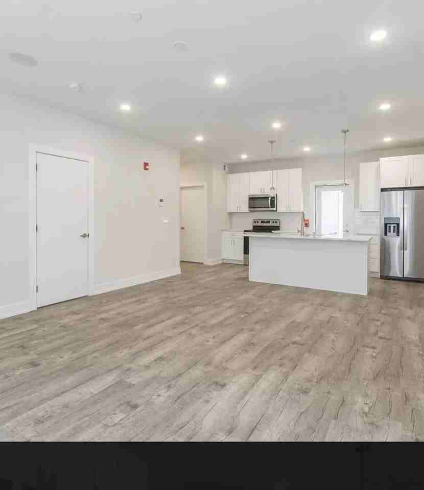 1829 E Sergeant St #A20 - Photo 2 of 12