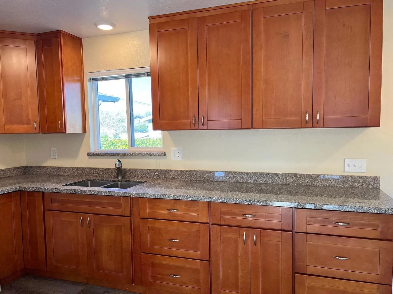 1400 17th Ave - Photo 3 of 15