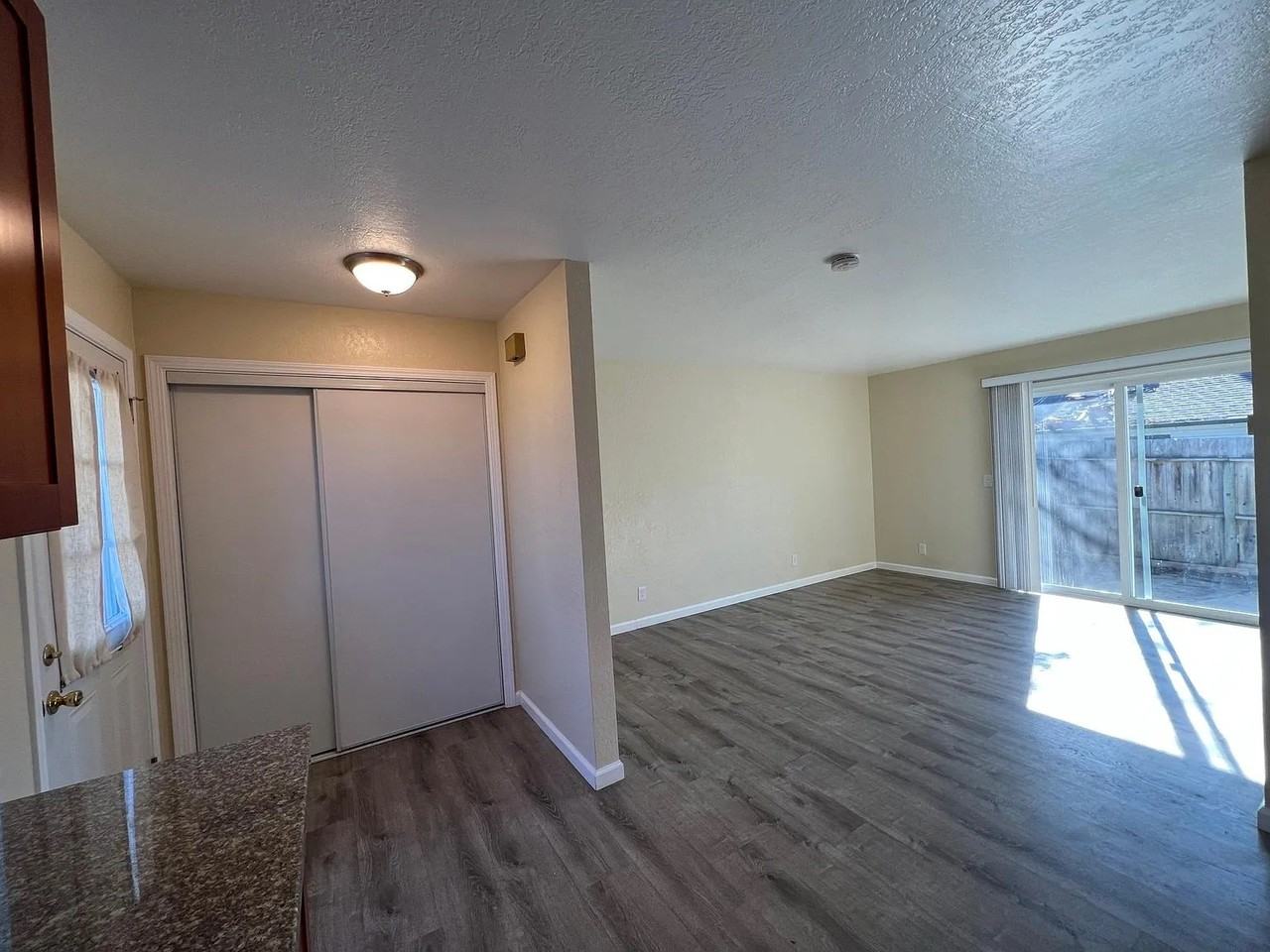 1400 17th Ave - Photo 5 of 15