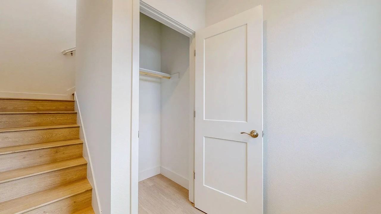 2782 Sassy St - Photo 2 of 10