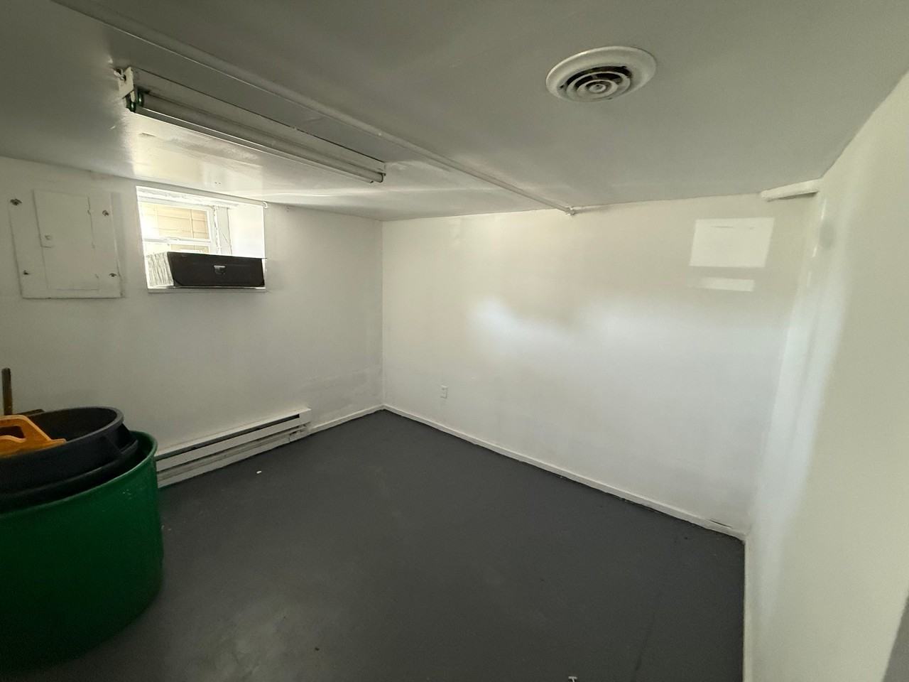 3900 L St - Photo 5 of 7