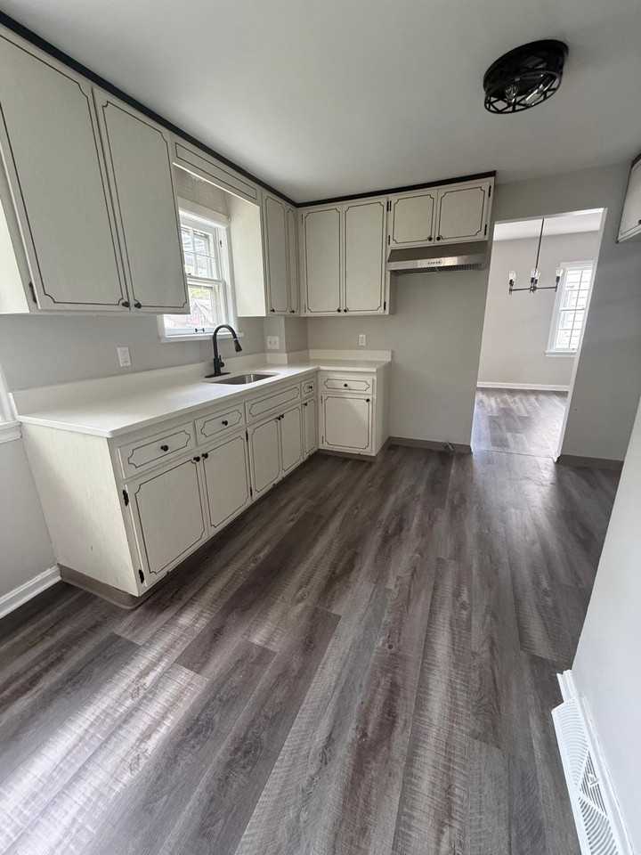 11209 Langton Ave - Photo 2 of 15