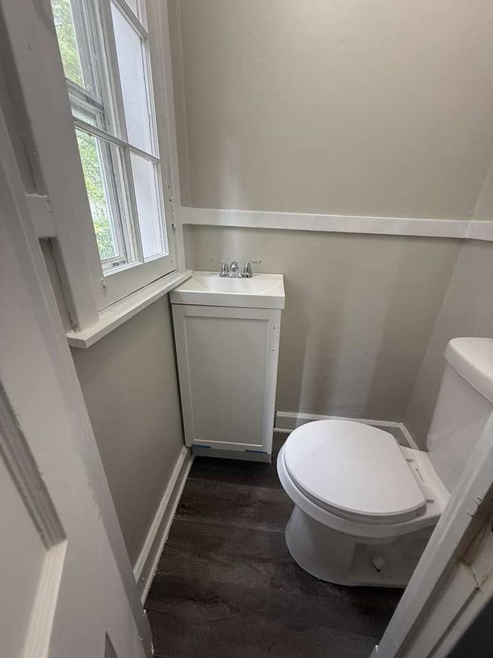 11209 Langton Ave - Photo 4 of 15