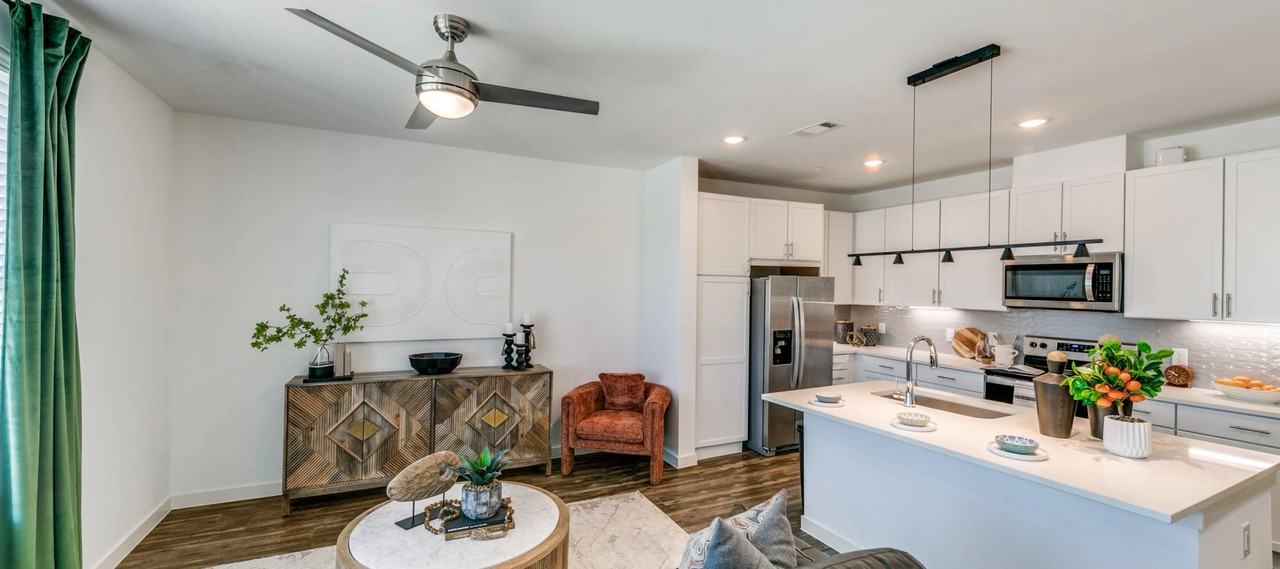 1000 Fort Worth Ave - Photo 2 of 19