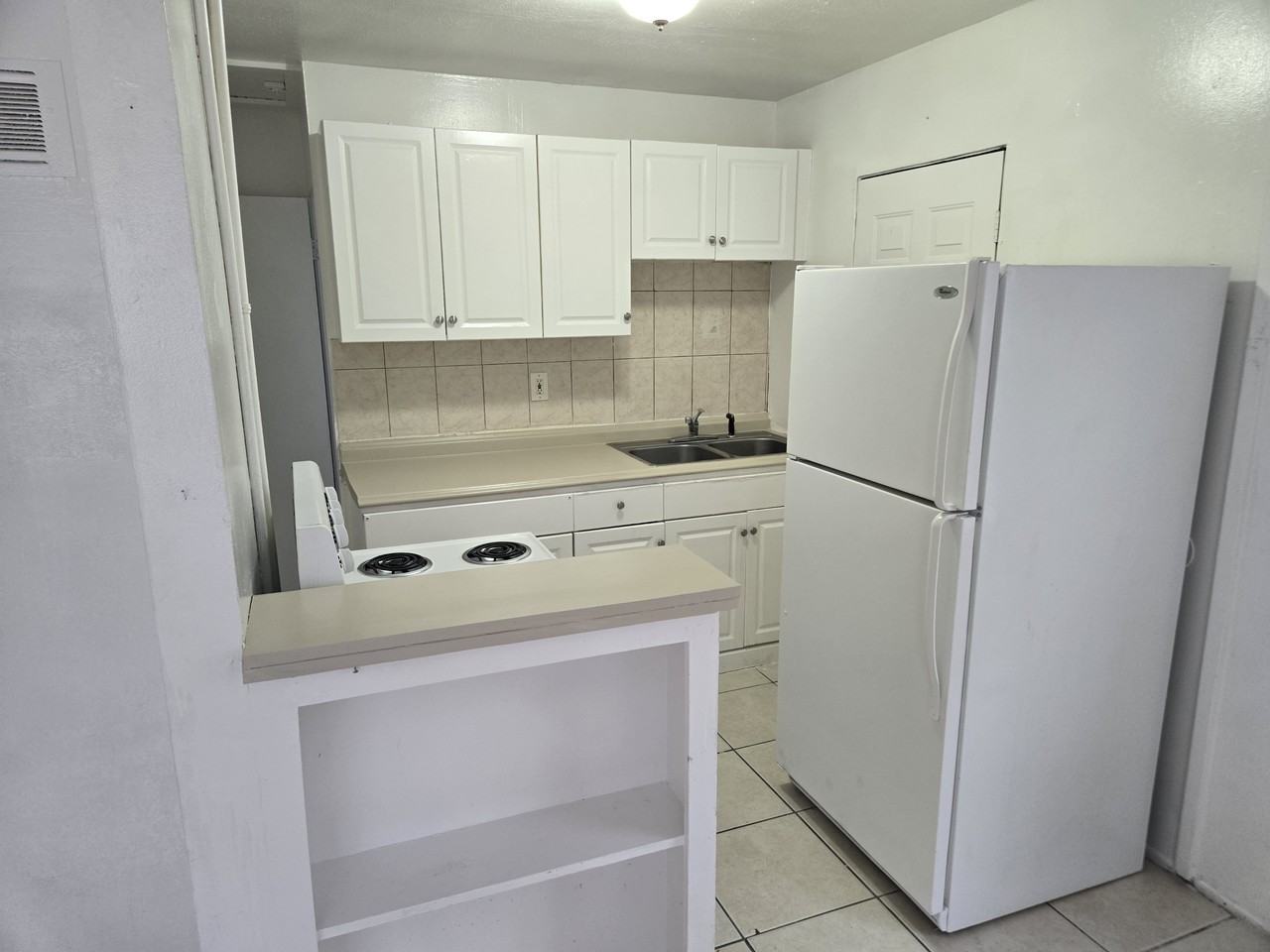 1147 40th St S #1 - Photo 4 of 6
