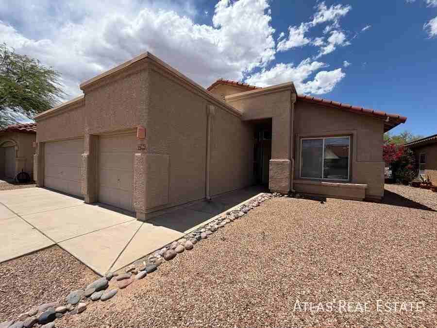 7794 S Trumpet Vine Ave - Photo 2 of 39
