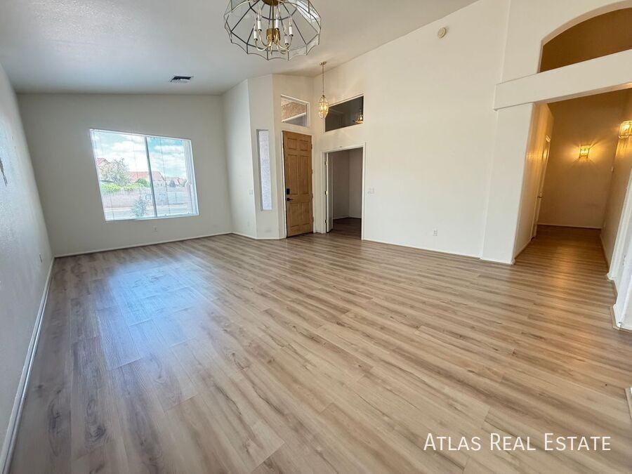 7794 S Trumpet Vine Ave - Photo 6 of 39