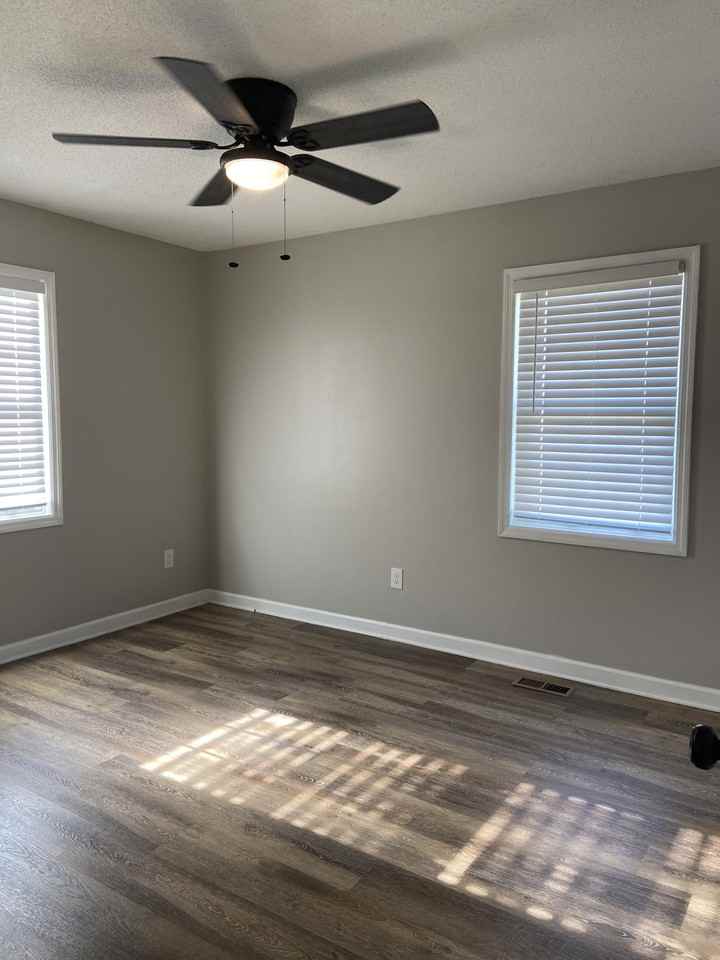 145 Viking Dr #1 - Photo 3 of 10