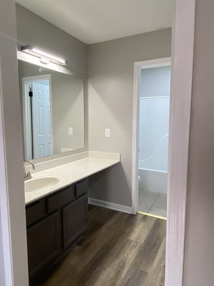 145 Viking Dr #1 - Photo 4 of 10
